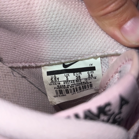 Pink Nike Air Force w Smiley face - Picture 4 of 6